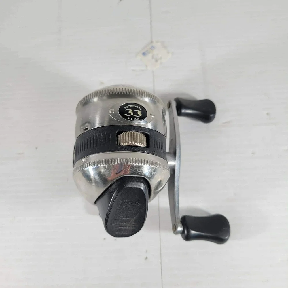 Zebco Authentic 33 Spincast Fishing Reel Silver Black 33J-B4 TESTED